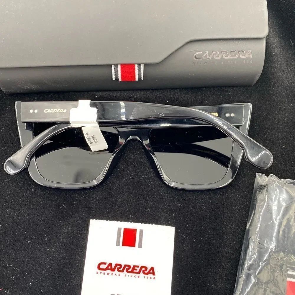 Carrera comes original